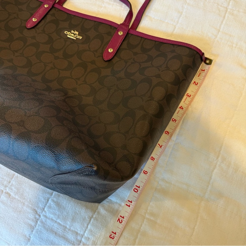 Coach Reversible City Tote In Signature Canvas  Dark Brown and Magenta - Picture 12 of 16